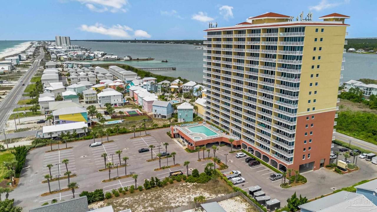 1524 West Beach Blvd - Photo 1