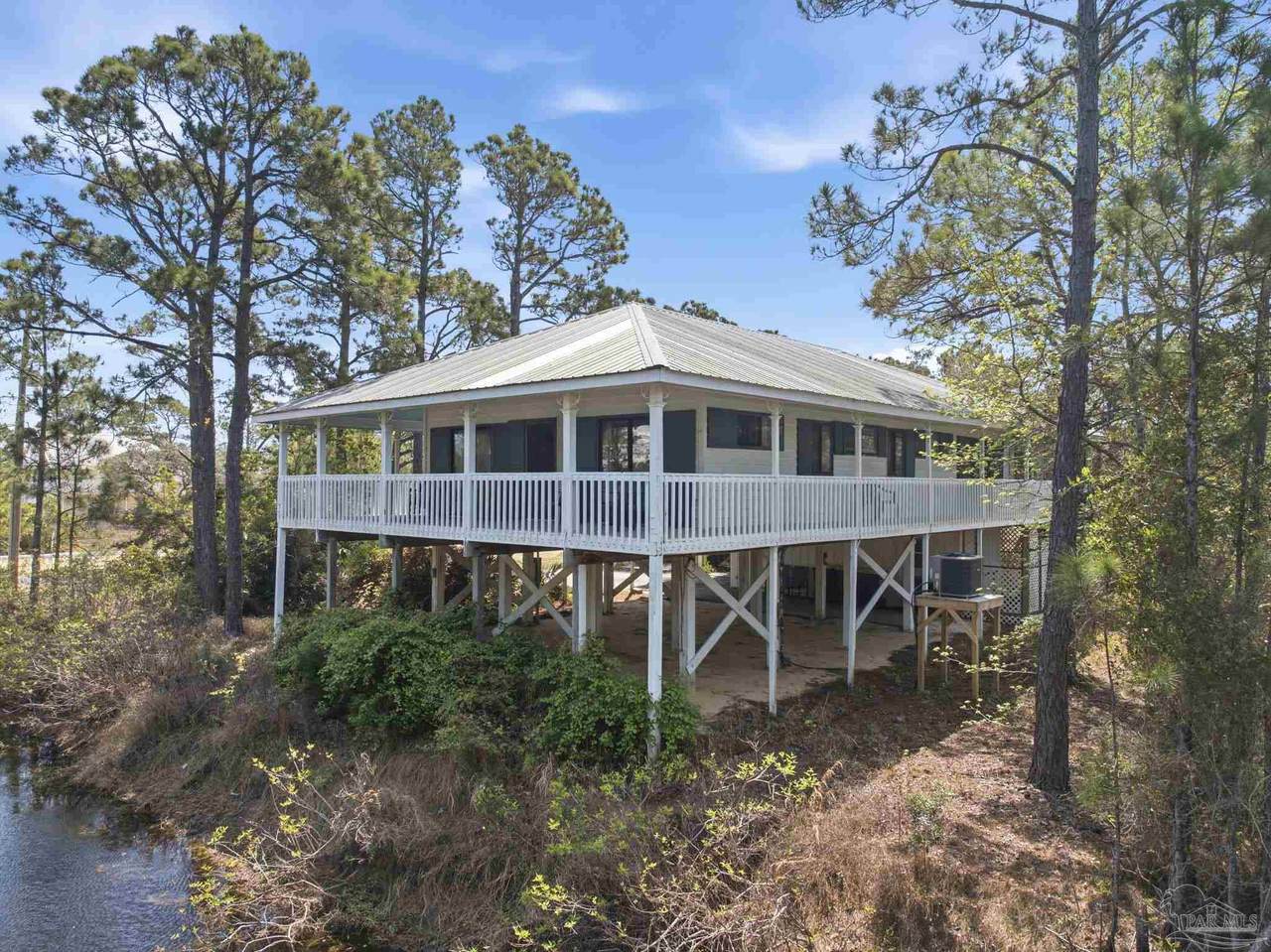 675 Surfside Dr - Photo 1