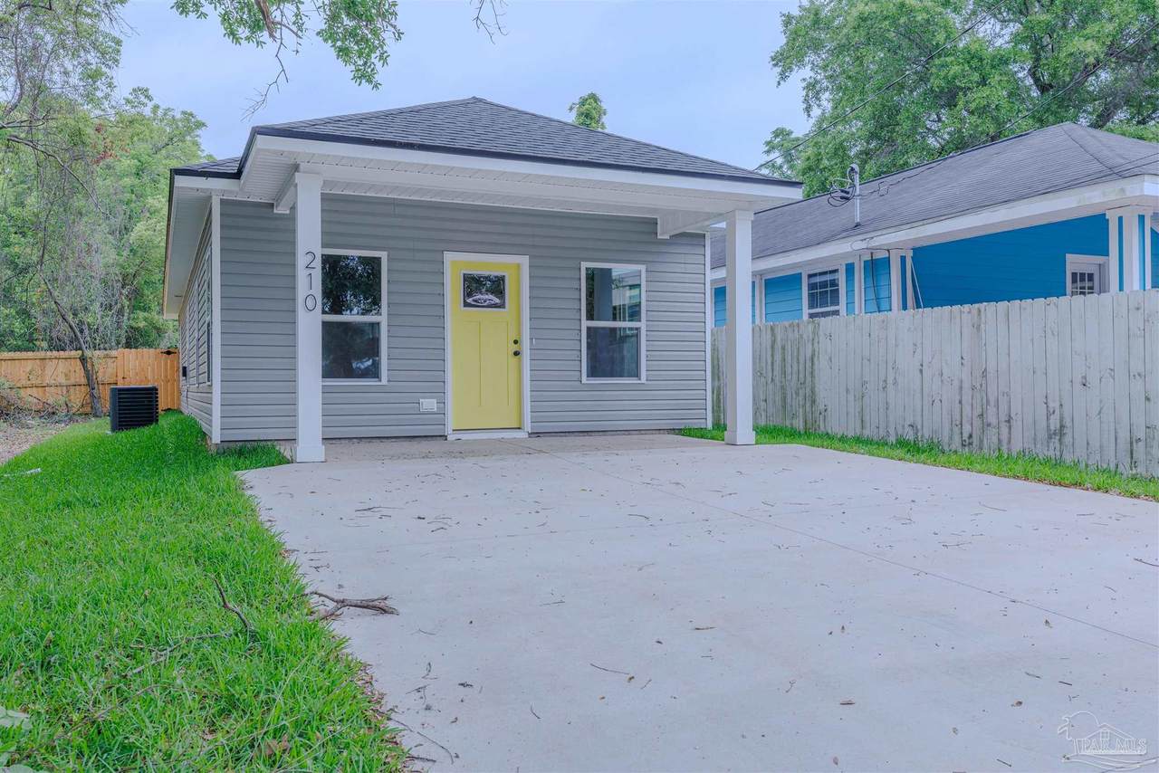 210 Lakeview Ave - Photo 1