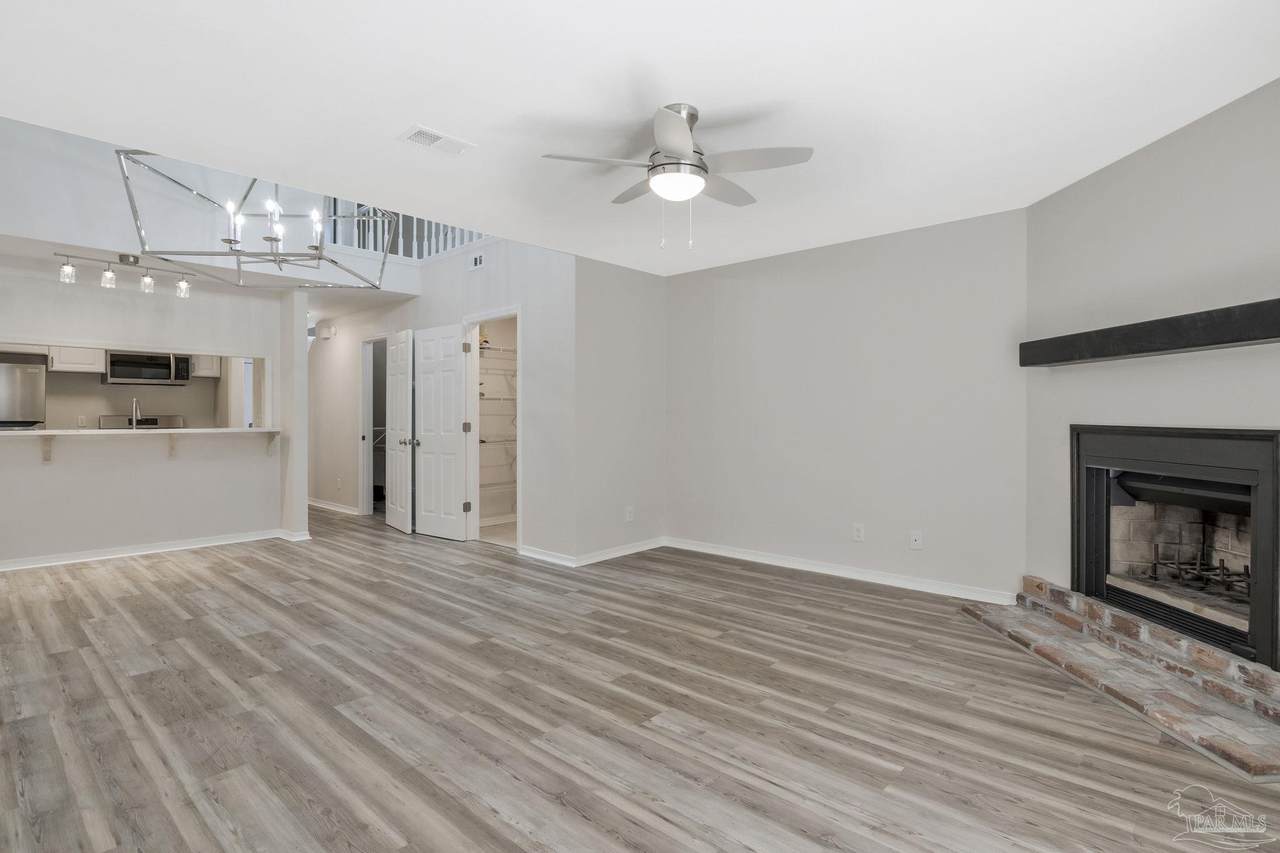 4221 Brookside Dr - Photo 1