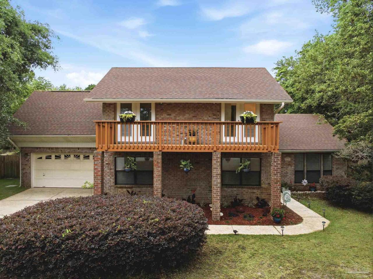 1137 Great Oaks Ct - Photo 1