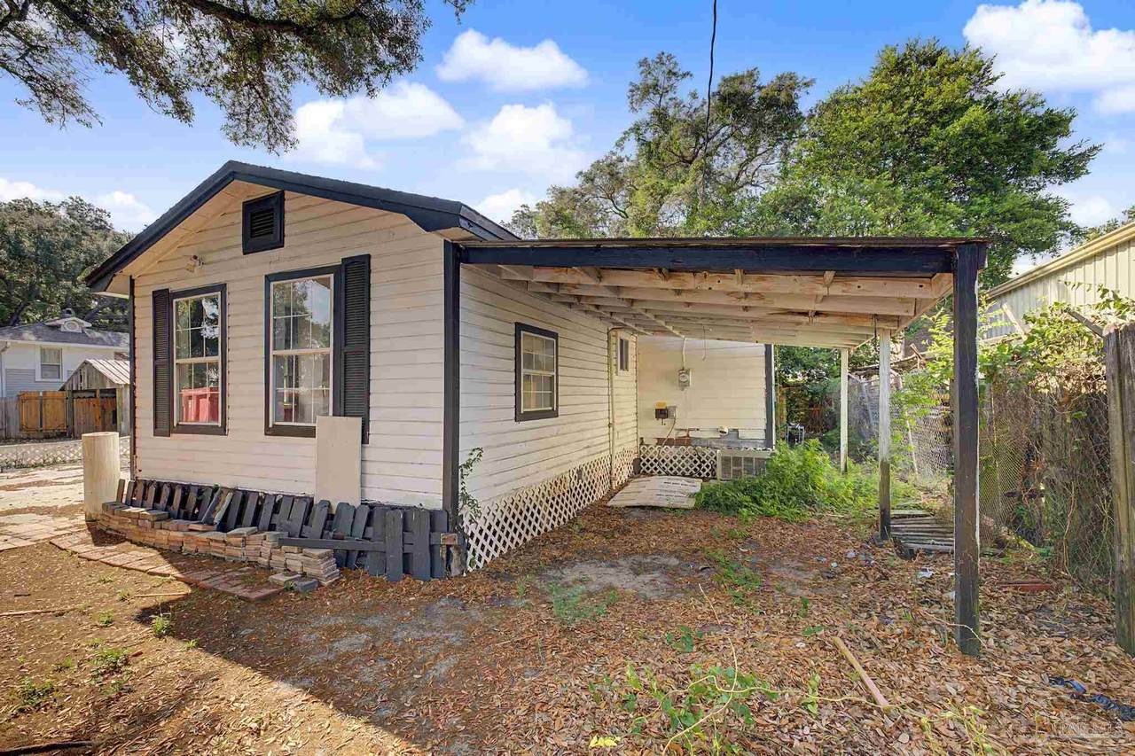 3205 Barrancas Ave - Photo 1