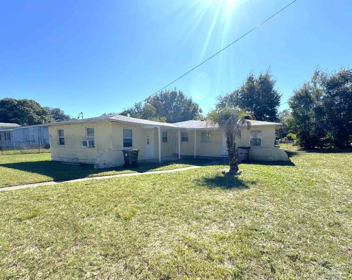 2 Ellis Dr - Photo 1