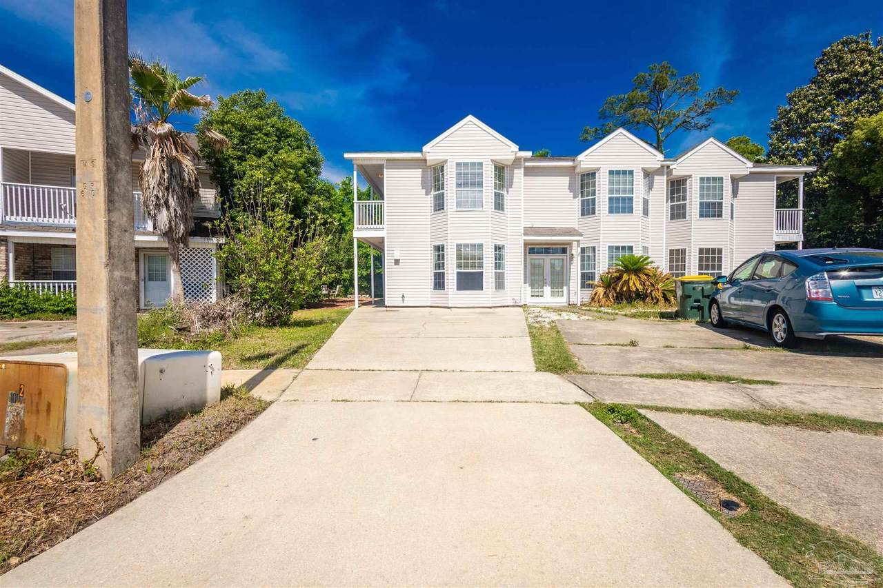 13 Chatelaine Cir - Photo 1
