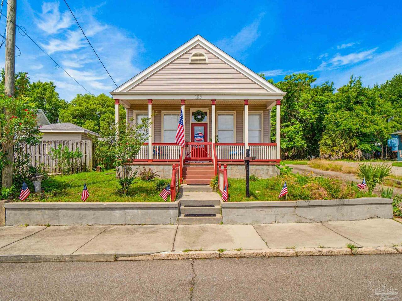 1149 Guillemard St - Photo 1