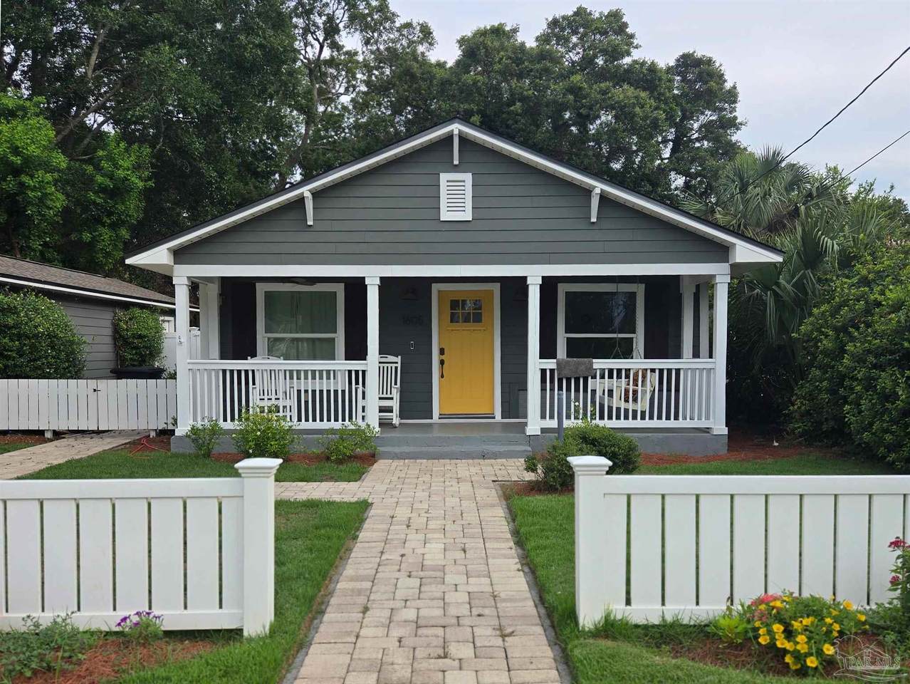 1605 Avery St - Photo 1