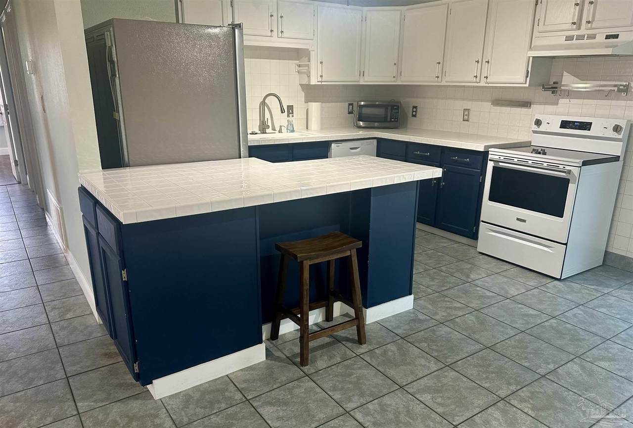 3135 Notre Dame Dr - Photo 1