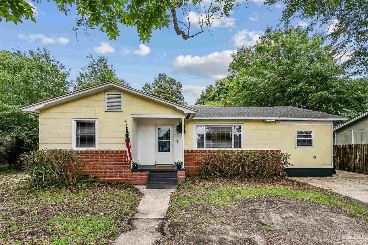 702 49th Ave - Photo 1