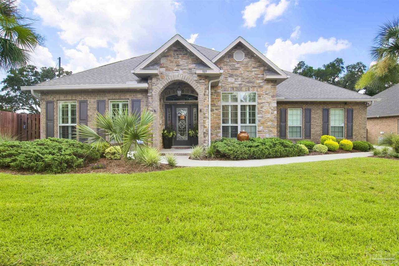 989 Legacy Oaks Dr - Photo 1