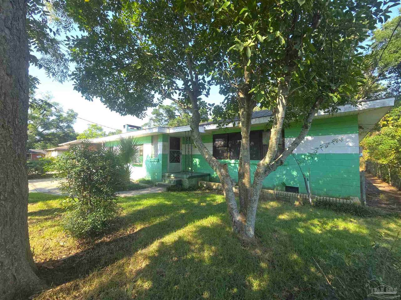 2504 L St - Photo 1