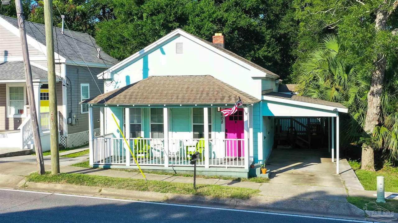 608 9th Ave - Photo 1