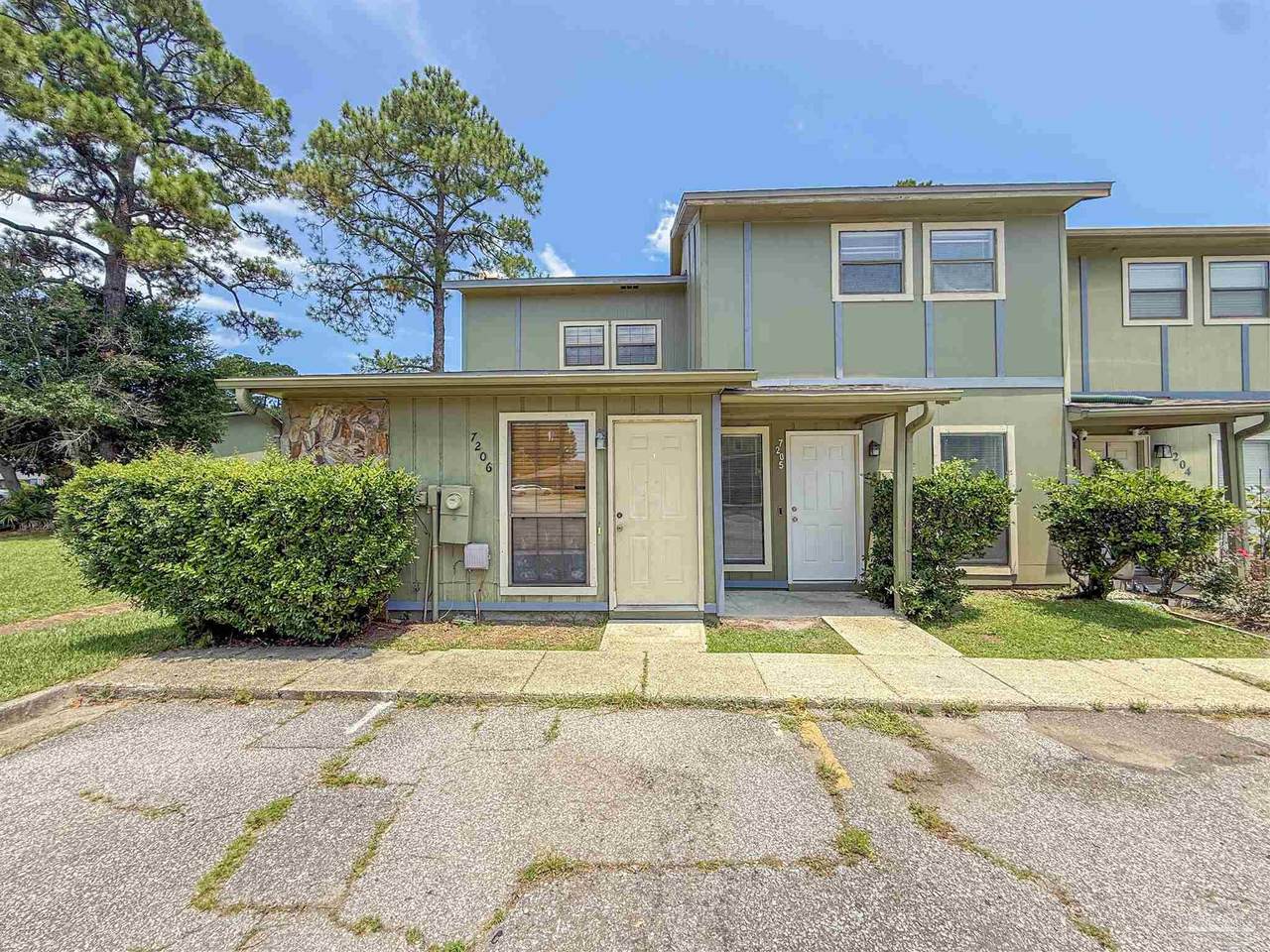 7205 Lago Vista Ct - Photo 1