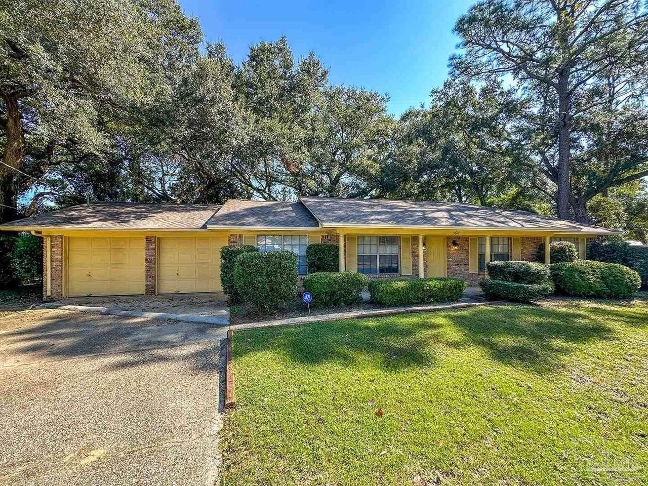 3660 Buford Cir - Photo 1