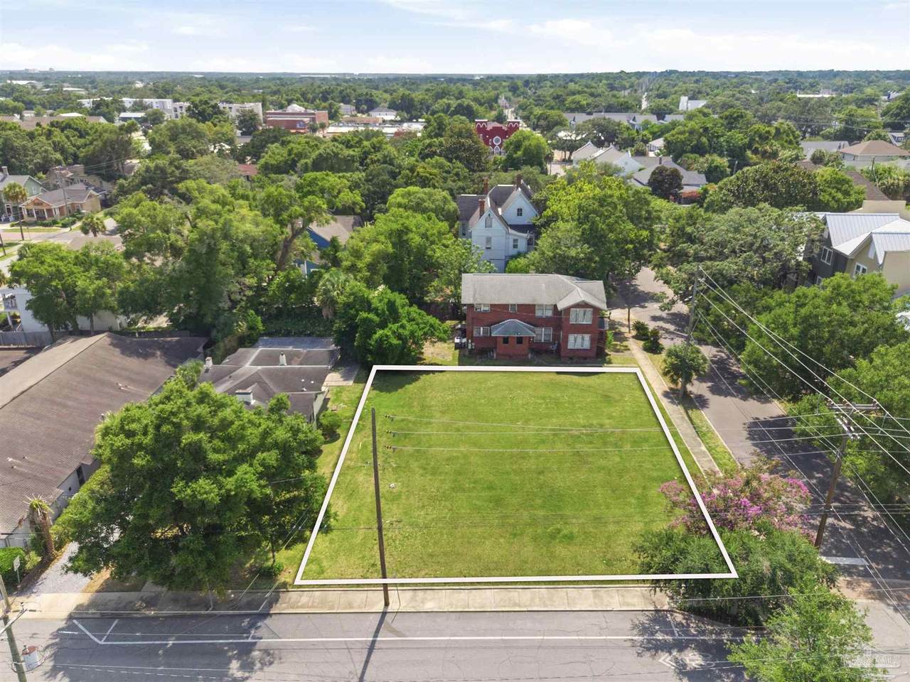 400 Spring St - Photo 1