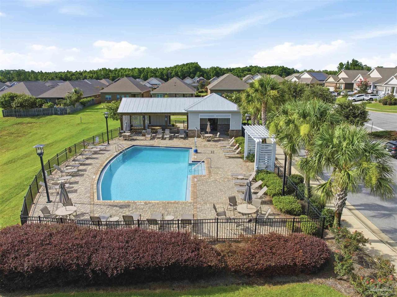 7624 Burnside Loop - Photo 1