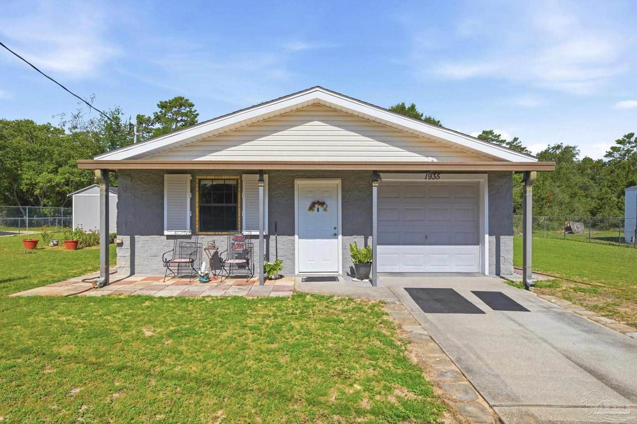 1935 America Ave - Photo 1