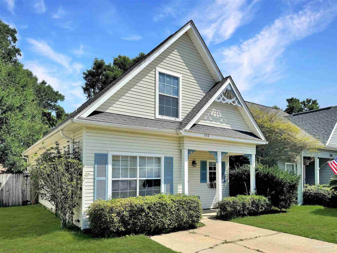208 Wildflower Ln - Photo 1