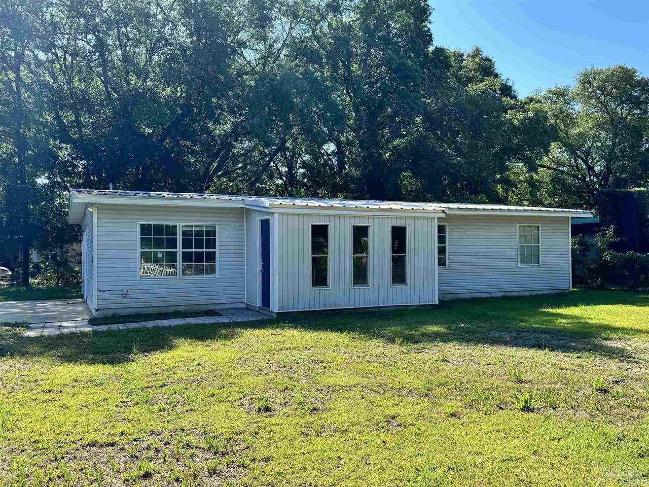 6130 Syrcle Ave - Photo 1