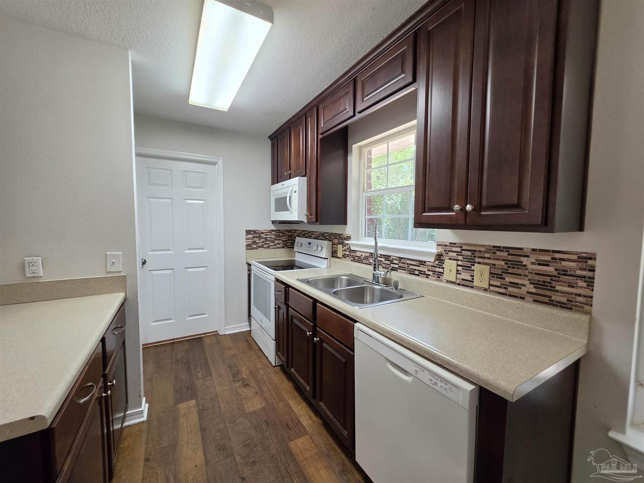 https://bt-photos.global.ssl.fastly.net/pensacola/1280_boomver_1_686071-2.jpg