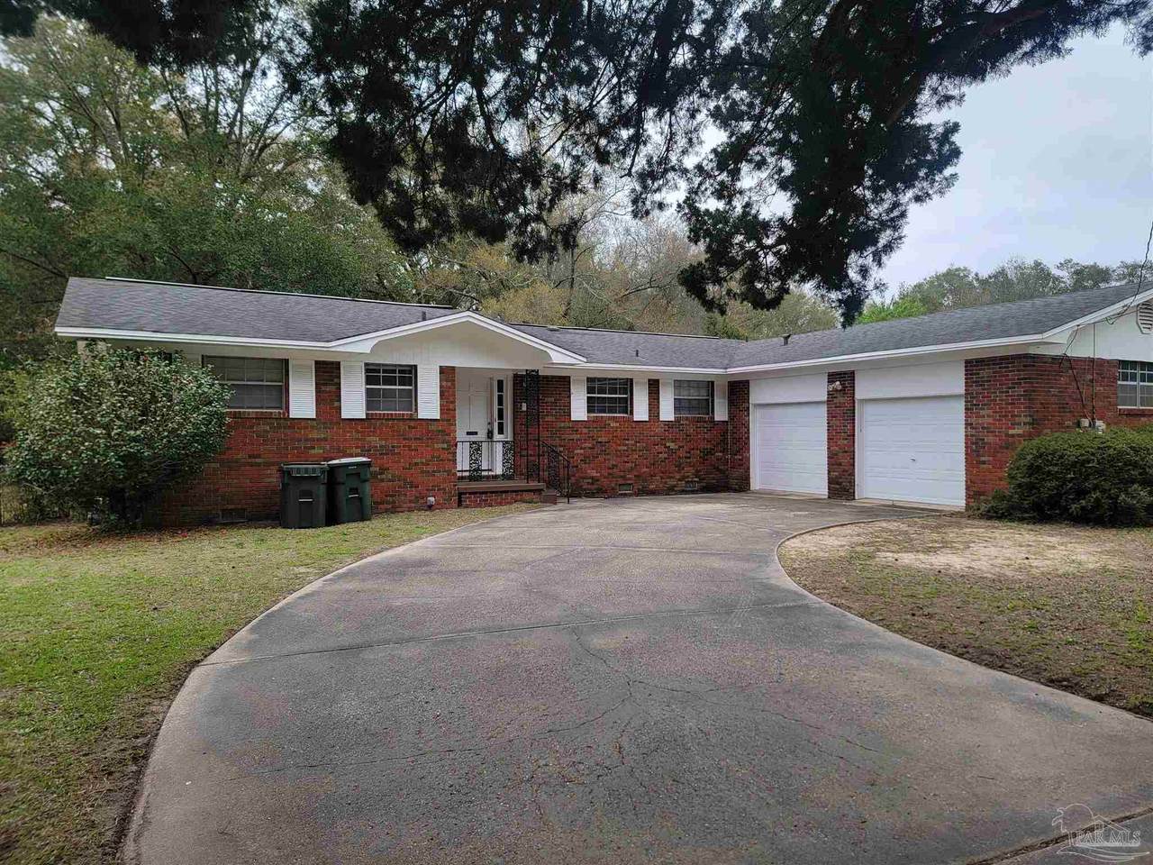 917 70th Ave - Photo 1