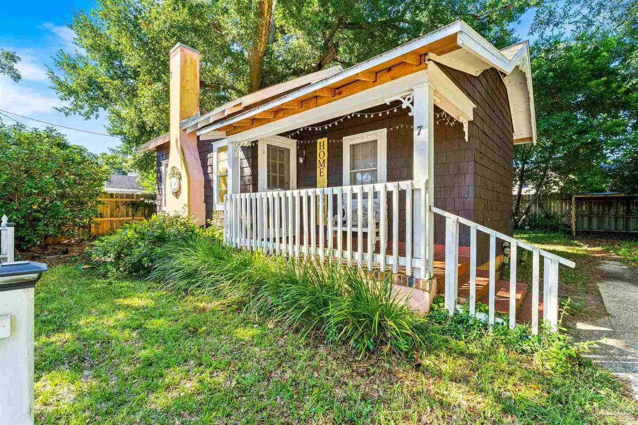 7 Broadmoor Ln - Photo 1