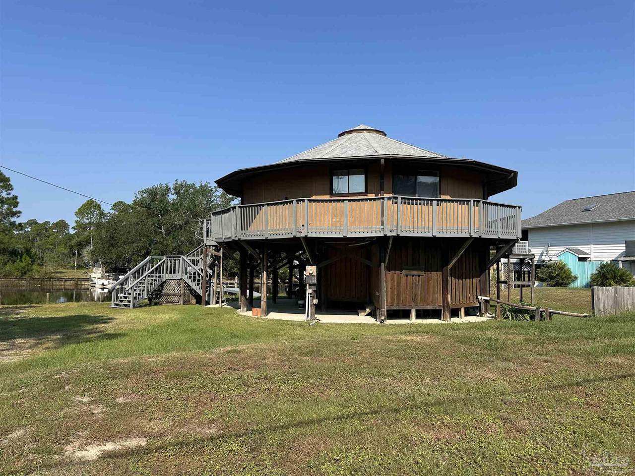 2633 Bayshore Pkwy - Photo 1