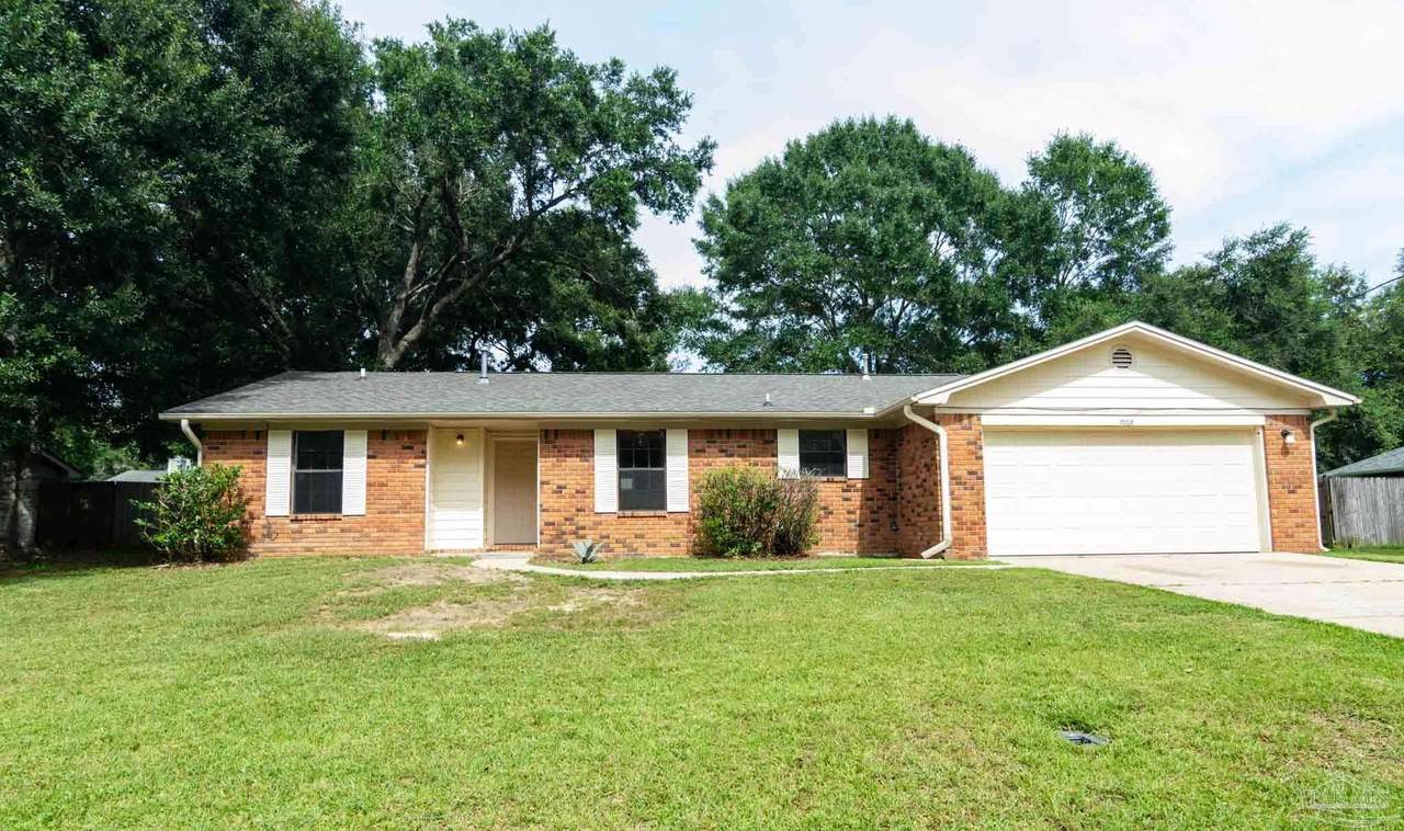 3908 Deerwood Cir - Photo 1