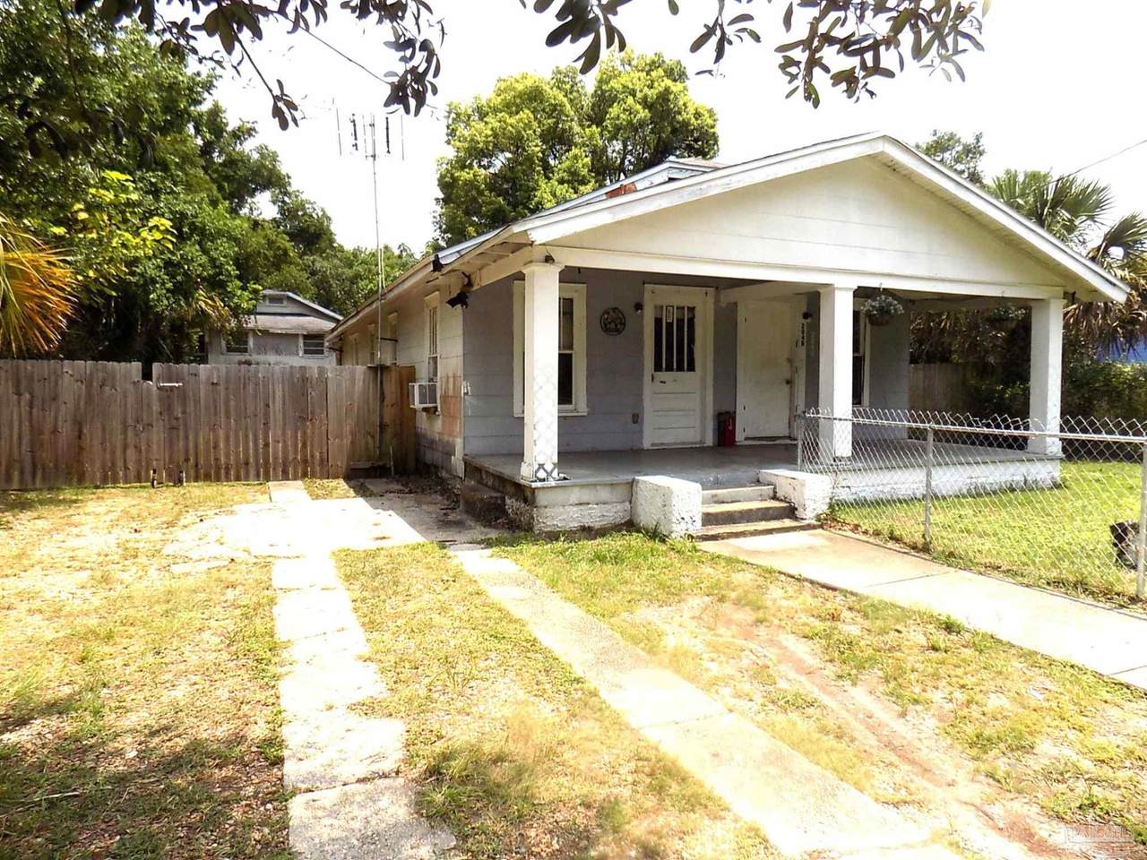 204 E St - Photo 1