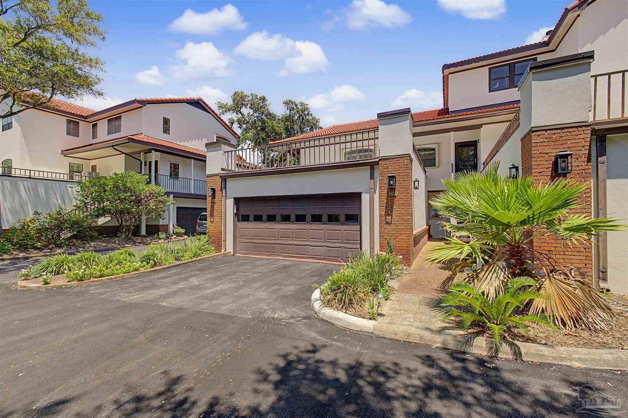 114 Baybridge Dr - Photo 1