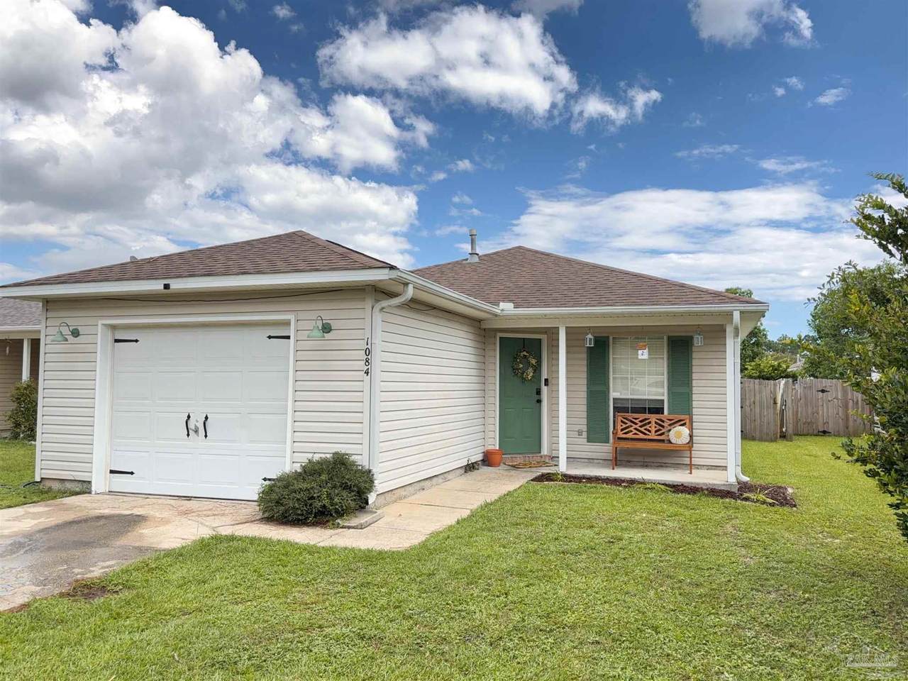 1084 Antigua Cir - Photo 1