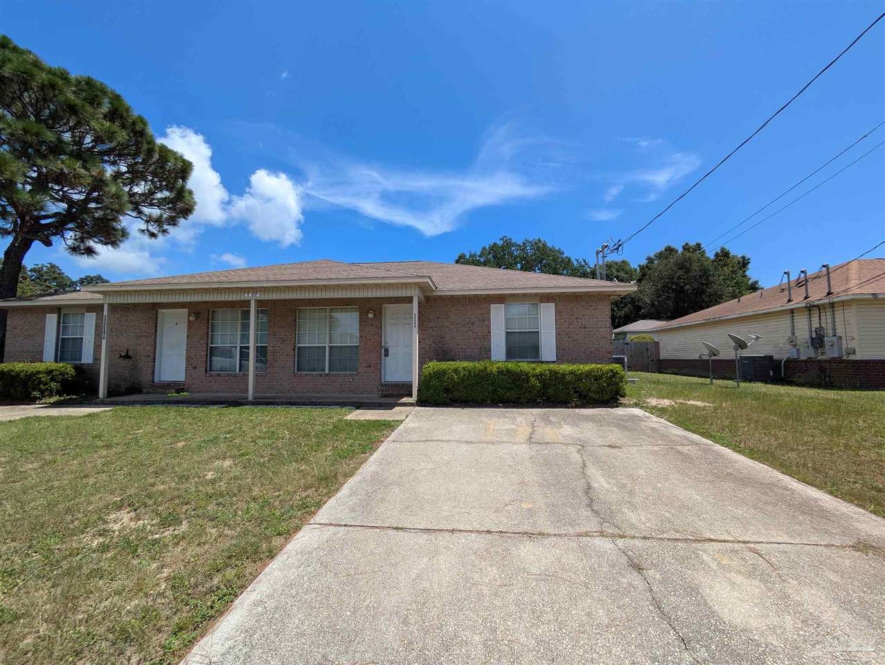 3359 Greenbriar Cir - Photo 1