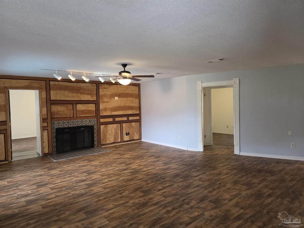 https://bt-photos.global.ssl.fastly.net/pensacola/1280_boomver_1_687828-2.jpg