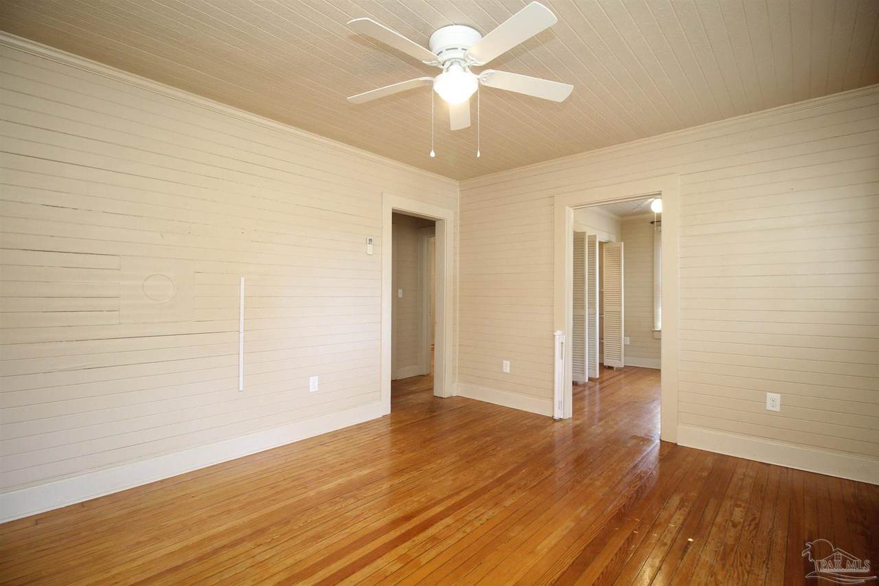 https://bt-photos.global.ssl.fastly.net/pensacola/1280_boomver_1_687950-2.jpg