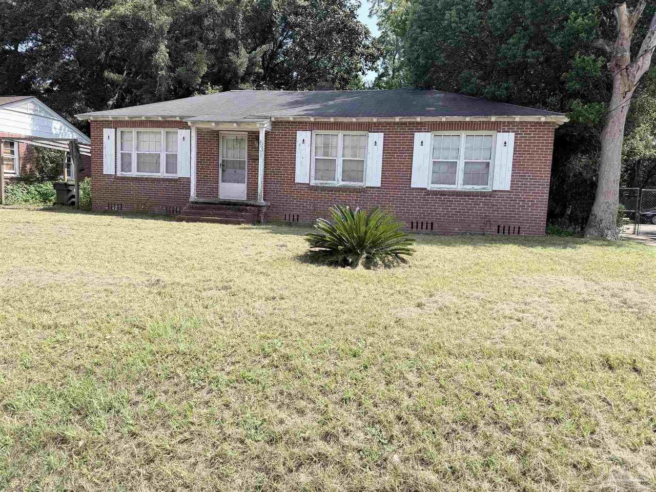 631 Hernandez St - Photo 1