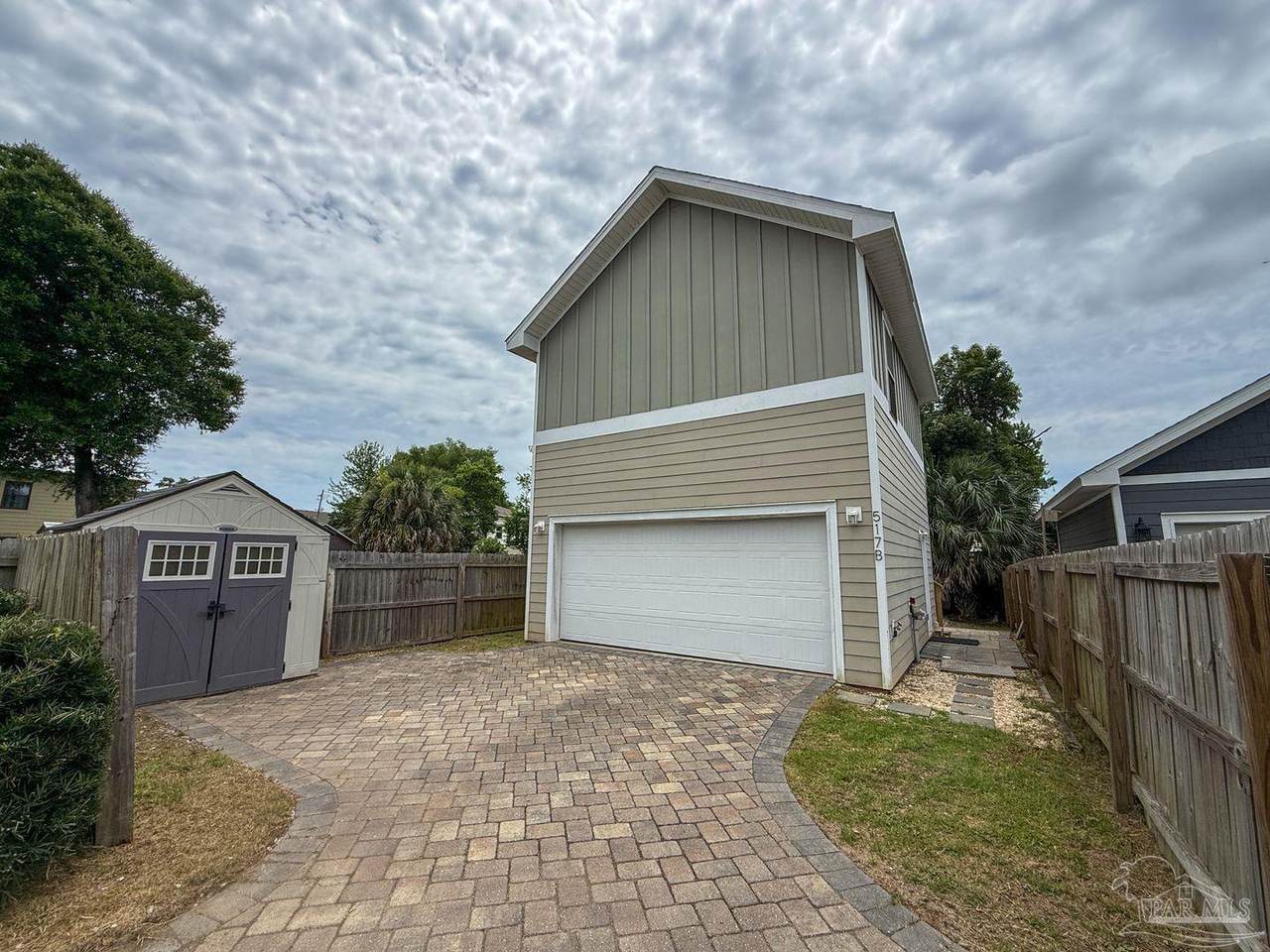 517 Wright St - Photo 1