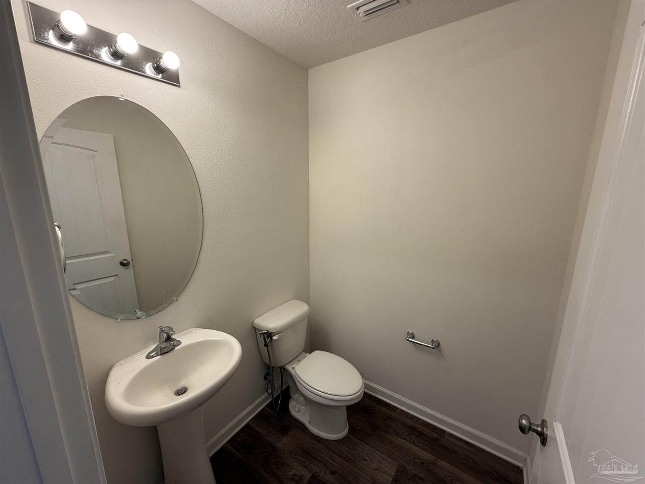 https://bt-photos.global.ssl.fastly.net/pensacola/1280_boomver_1_688004-2.jpg