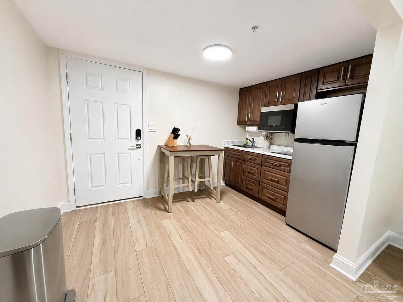 201 Stillman - Photo 1