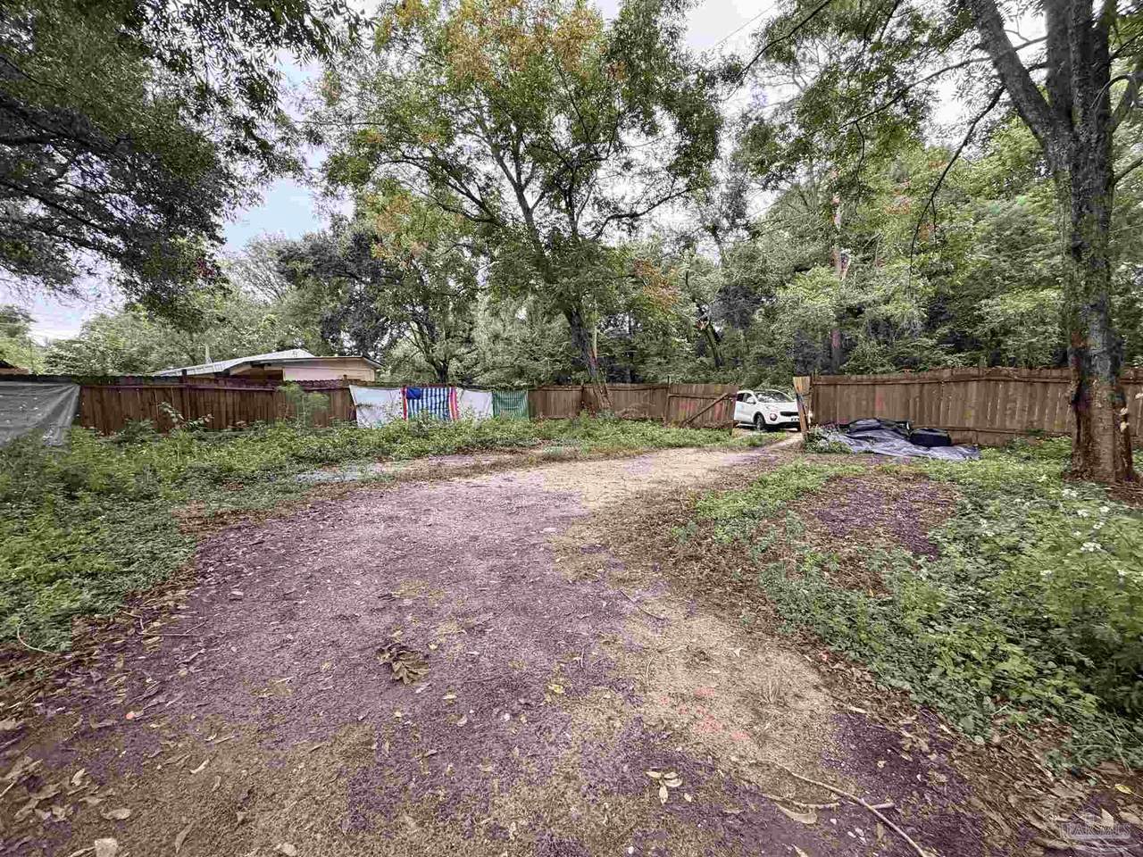 611 Bremen Ave - Photo 1