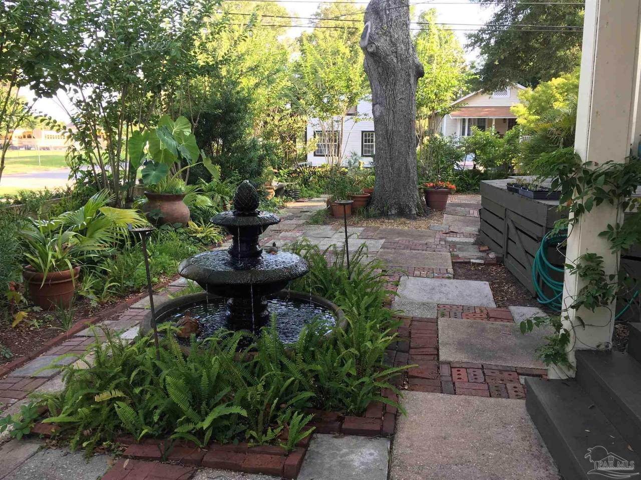 1005 Jackson St - Photo 1