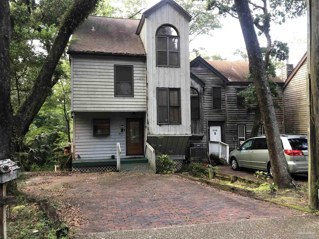 6147 Walton St - Photo 1