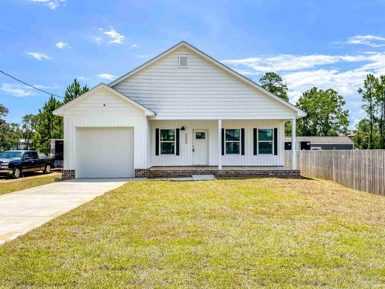 5599 Sandview Dr - Photo 1