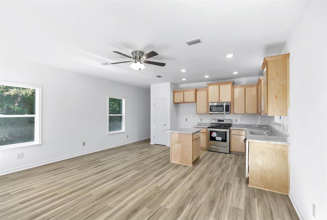 1114 Brainerd St - Photo 1