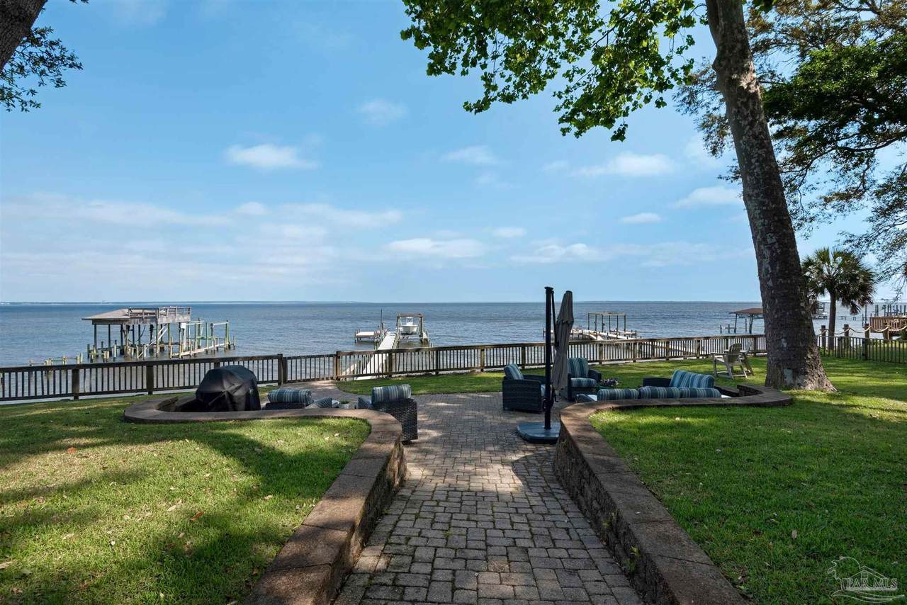 2380 Bayshore - Photo 1