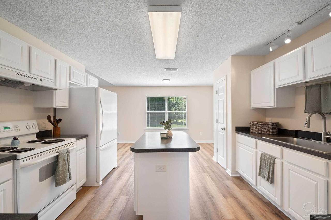 5845 Ashton Woods Cir - Photo 1