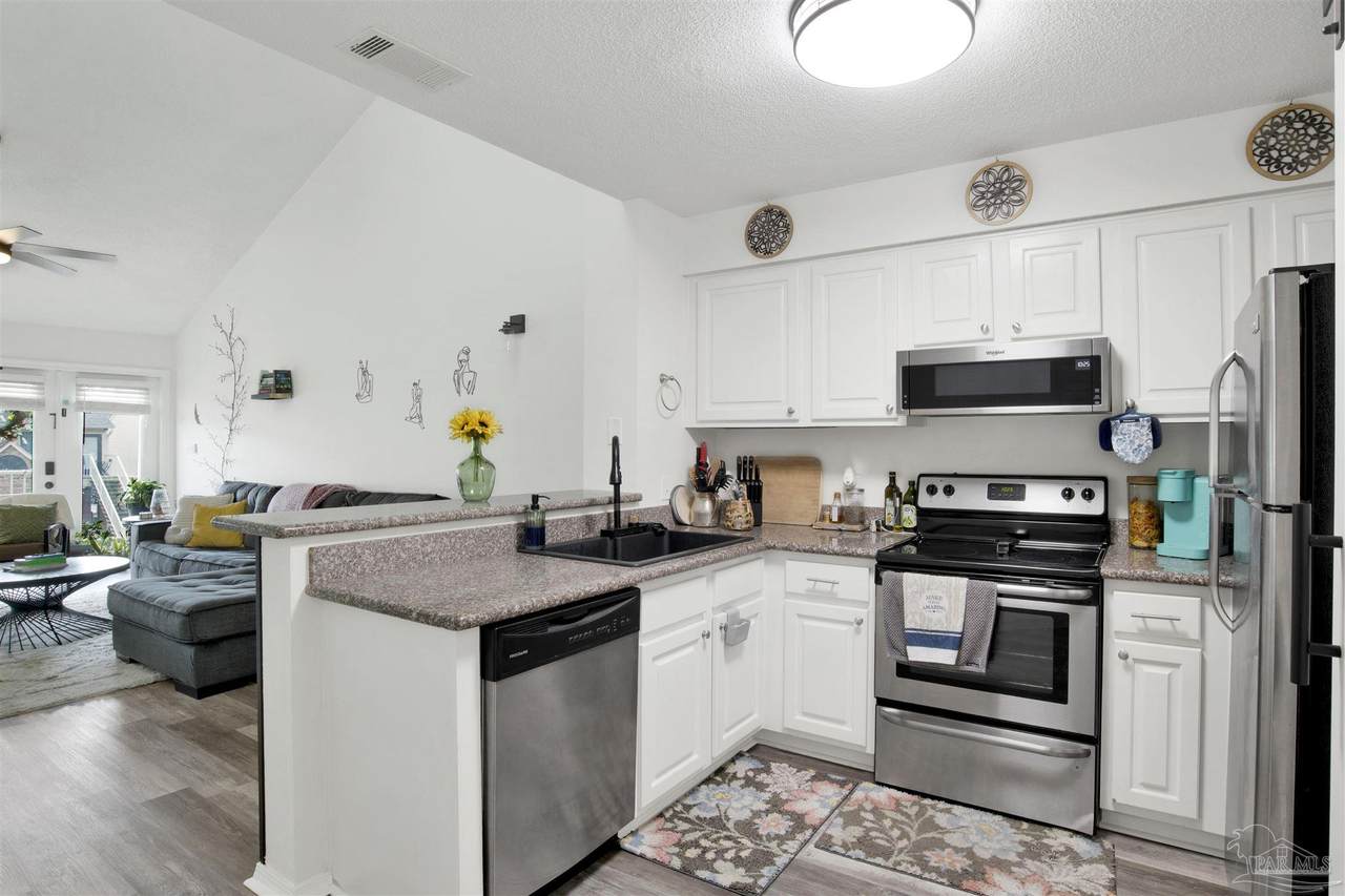 5001 Grande Dr - Photo 1