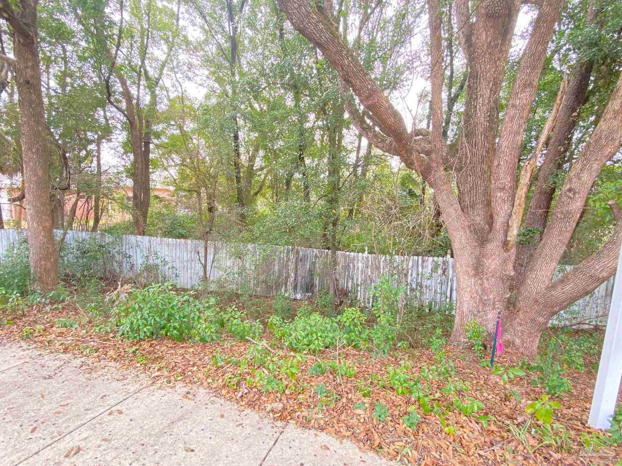 5967 Hermitage Dr - Photo 1
