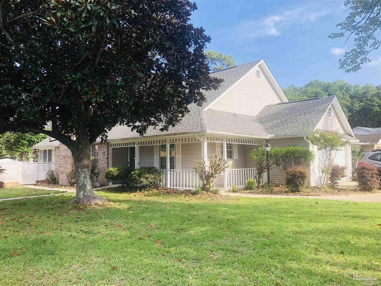 5270 Flintwood Cir - Photo 1