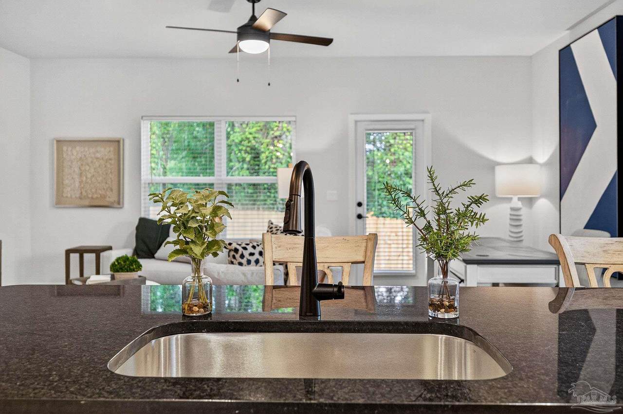 1948 Highland Ridge Ct - Photo 1