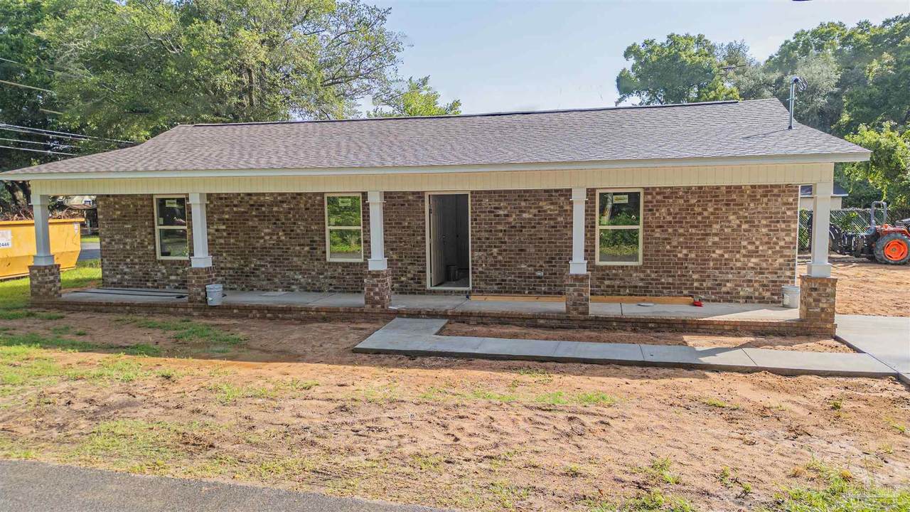220 Broadmoor Ln - Photo 1