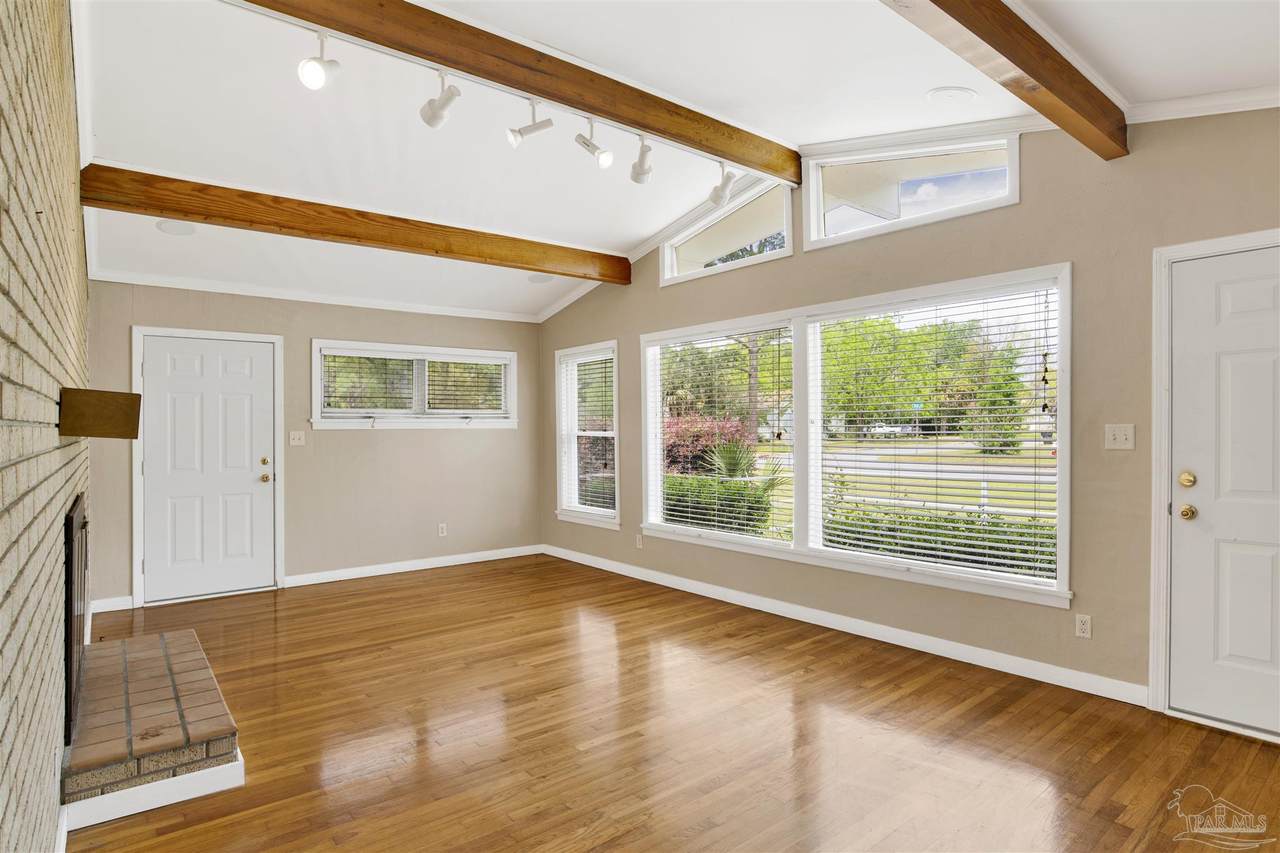 1001 Bobe St - Photo 1